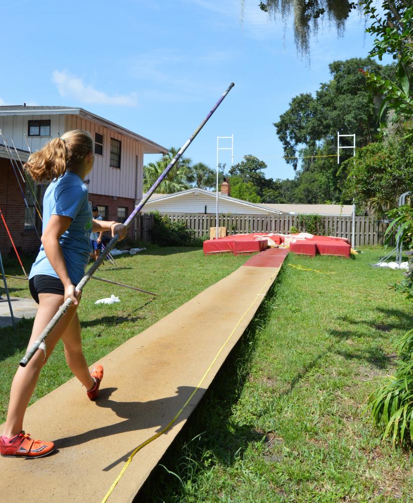 News Laine Roberts Maintains Focus On Florida Pole Vault Record