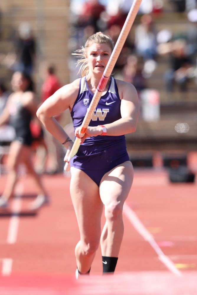 News Olivia Gruver Sets Collegiate Women's Outdoor Pole